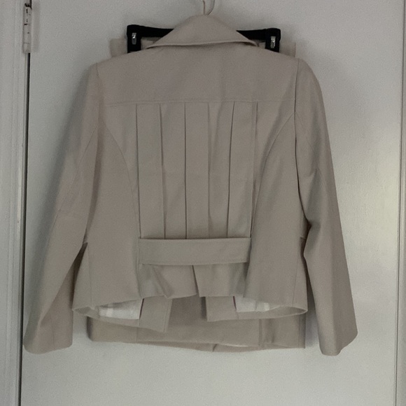 WHBM soft cream fully lined suit size 10 blazer/8 skirt, NWT - Picture 2 of 12